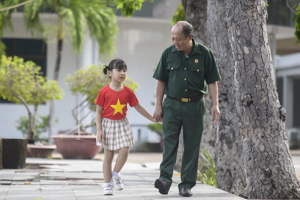 Vinamilk ‘viết tiếp câu chuyện hòa bình’ bằng tranh và hành động.jpg