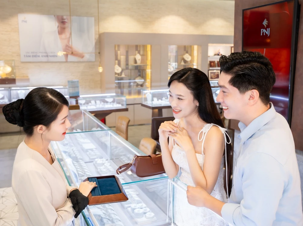 PNJ đứng đầu top doanh nghiệp bán lẻ nộp ngân sách lớn nhất.jpg