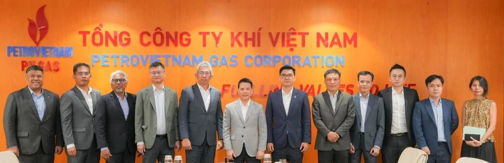 pv-gas-kien-tao-tuong-lai-nang-luong-xanh-tu-lng-3.jpg