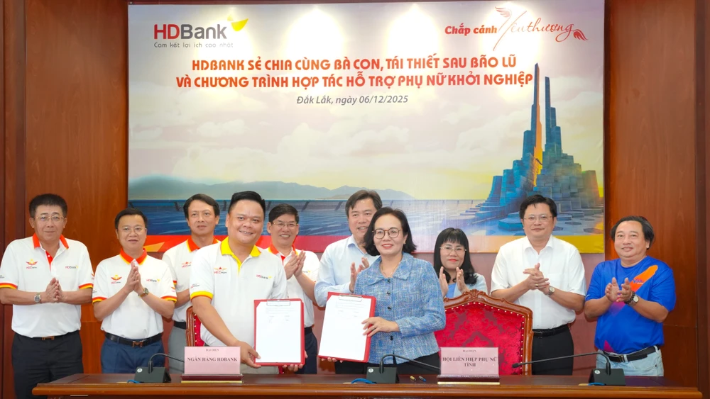 hdbank-day-manh-goi-vay-uu-dai-12-000-ty-dong-ho-tro-nguoi-dan-vung-lu-phuc-hoi-an-tam-don-tet.jpg