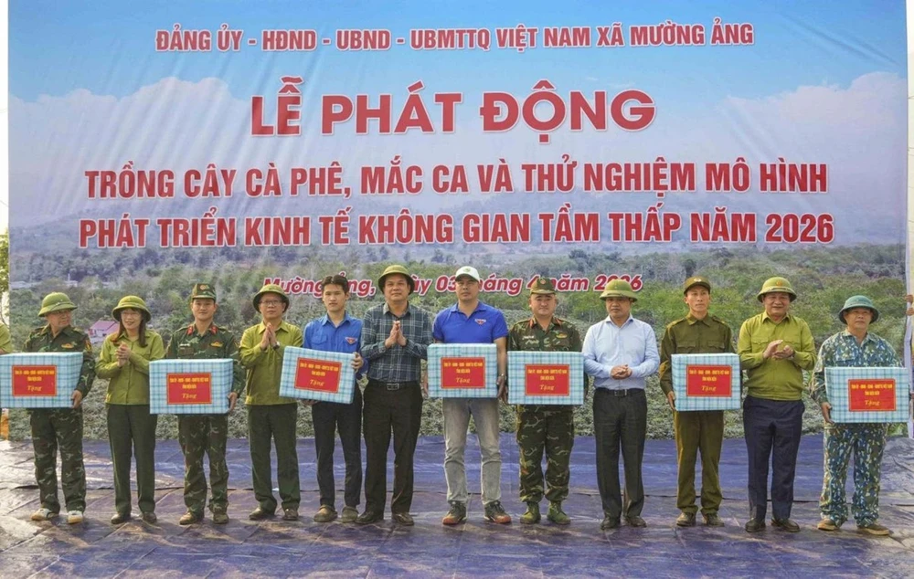 fpt-va-tinh-dien-bien-tien-phong-thu-nghiem-phat-trien-kinh-te-tam-thap-voi-uav.jpg