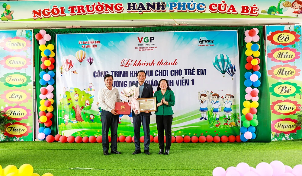 amway-viet-nam-thuc-day-cac-sang-kien-vi-cong-dong-tai-dbscl-2.jpg