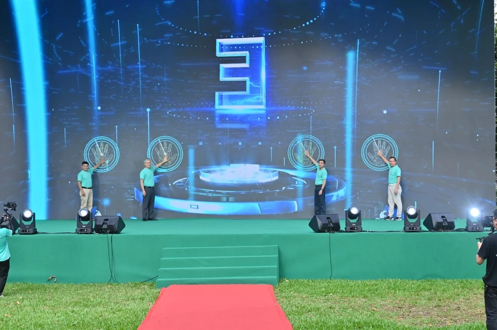 ngay-dinh-duong-cong-dong-viet-nam-tu-van-mien-phi-cho-gan-10-000-nguoi.jpg