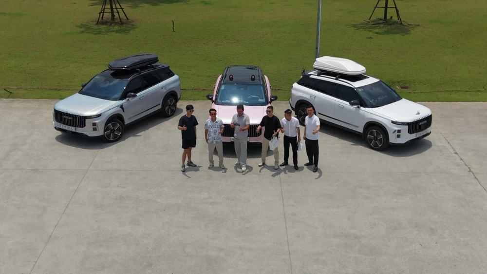 nguoi-dung-chuong-xe-hybrid-vi-trai-nghiem-em-va-tinh-linh-hoat.jpg