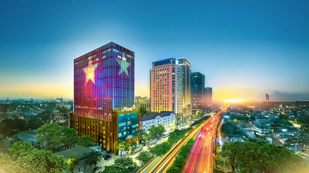 lpbank-cong-bo-thong-tin-thay-doi-co-cau-co-dong.jpg