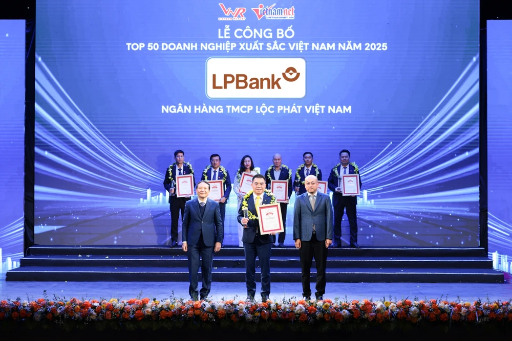 lpbank-ghi-dau-an-trong-top-50-doanh-nghiep-xuat-sac-viet-nam-2025.jpg