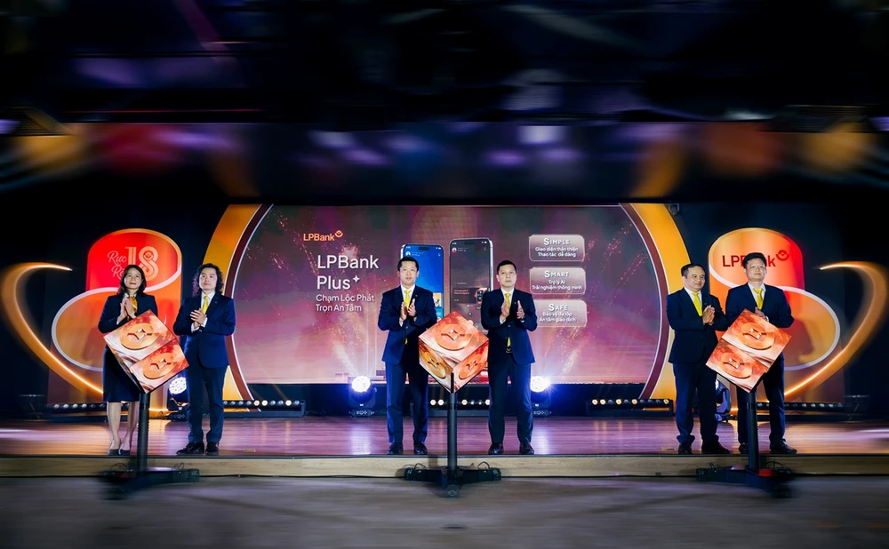lpbank-plus-ung-dung-ngan-hang-so-the-he-moi-tich-hop-tro-ly-ai-chuyen-tien-bang-hoi-thoai.jpg