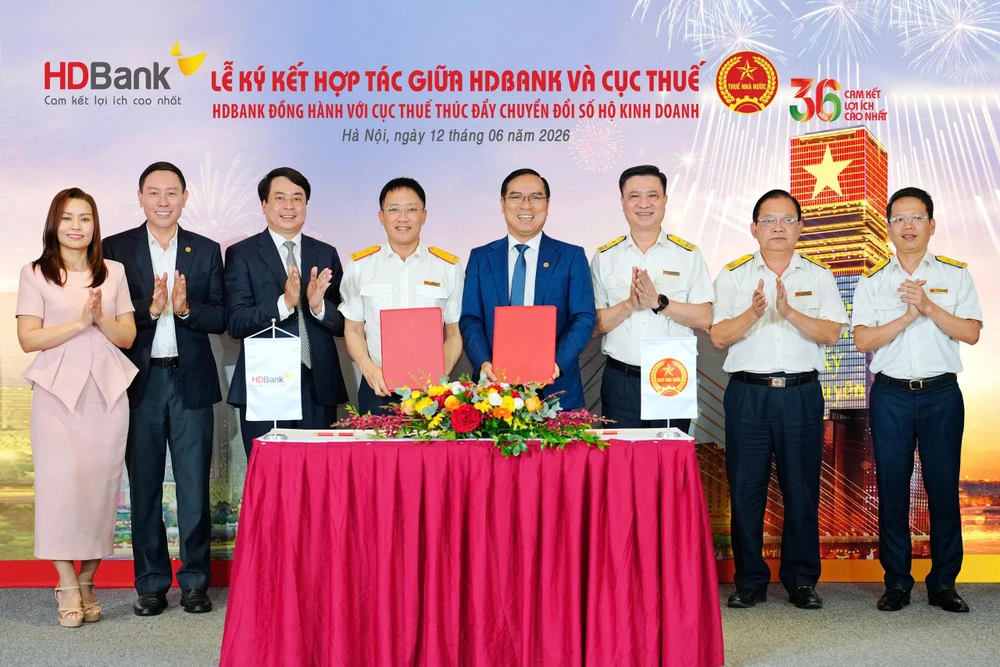 hdbank-dong-hanh-cung-cuc-thue-thuc-day-chuyen-doi-so-ho-kinh-doanh.jpg