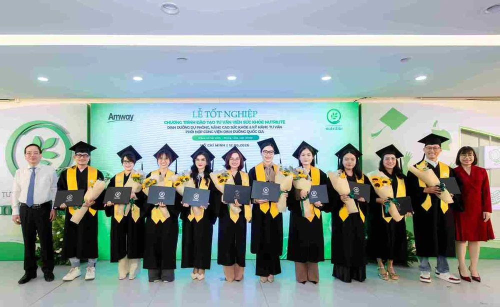 gan-300-tu-van-vien-suc-khoe-nutrilite-duoc-dao-tao-boi-vien-dinh-duong-quoc-gia-2.jpg
