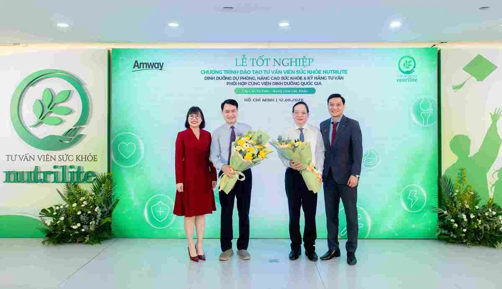 gan-300-tu-van-vien-suc-khoe-nutrilite-duoc-dao-tao-boi-vien-dinh-duong-quoc-gia.jpg