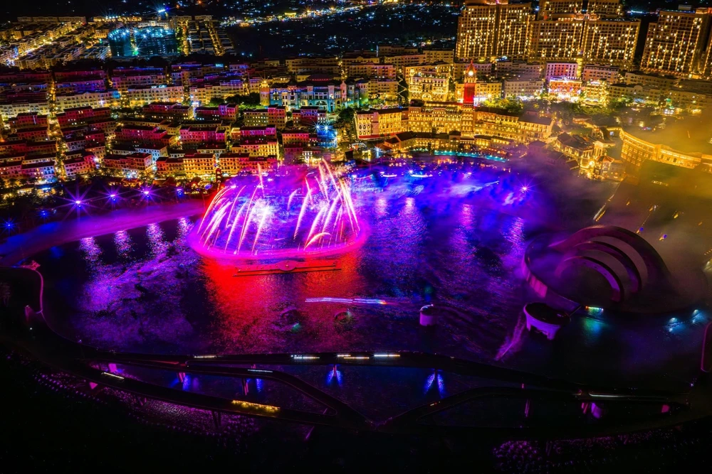 tu-con-sot-mega-booming-charmora-city-giai-ma-cong-thuc-le-hoi-duoc-sun-group-ap-dung-tai-festival-island-2.jpg