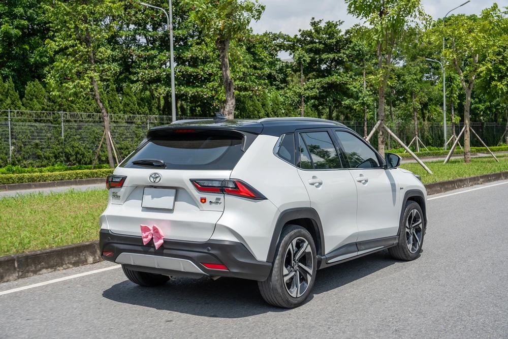 doanh-so-toyota-yaris-cross-hev-tang-toc-nho-thi-truong-dan-quen-voi-xang-e10-3.jpg