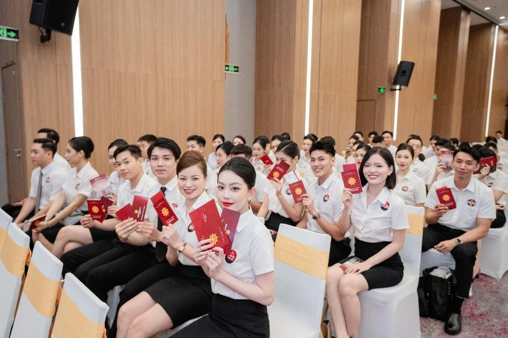 soi-dong-ngay-hoi-tuyen-dung-tiep-vien-hang-khong-lon-nhat-nam-cua-sun-phuquoc-airways.jpg