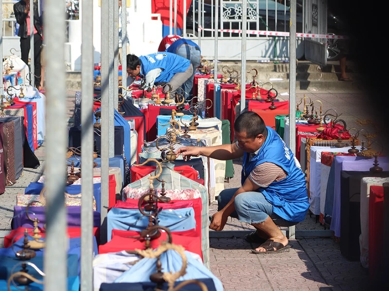 Liên hoan thu hút hơn 500 chú chim chào mào đến từ Thừa Thiên – Huế cũng như nhiều địa phương khác ở trong nước đến tranh tài.