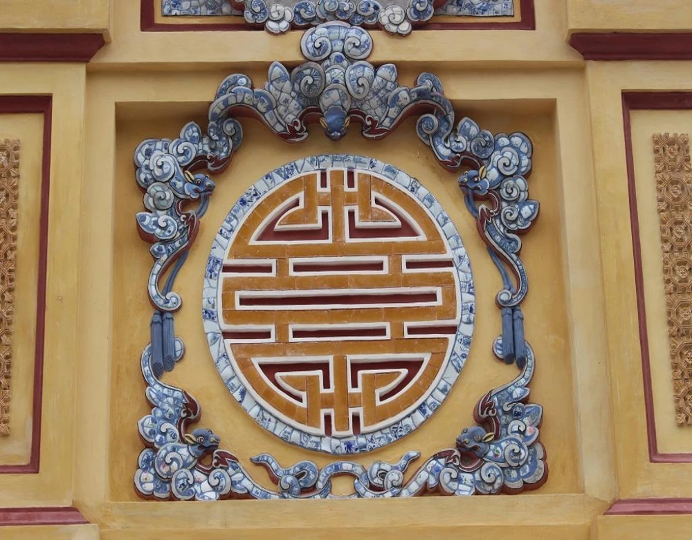 ảnh hoa văn trên bia quốc học