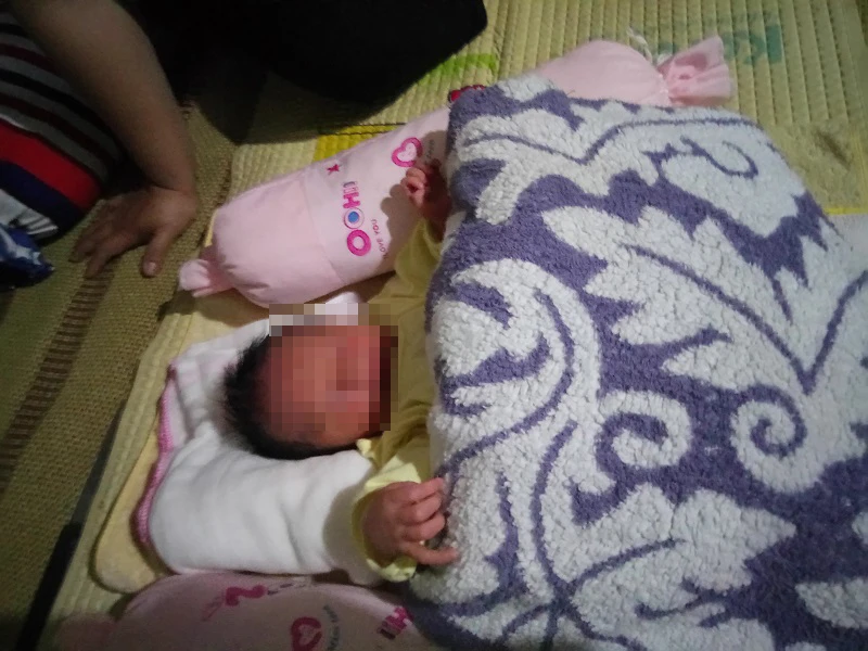 Phát hiện bé trai sơ sinh bọc trong bao nylon ảnh 1