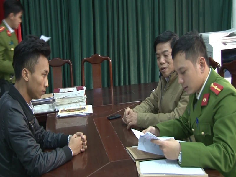 Mâu thuẫn ở lớp học, nữ sinh ở Huế gọi bạn đến 'xử' ảnh 1 Mâu thuẫn ở lớp học, nữ sinh ở Huế gọi bạn đến 'xử' ảnh 1