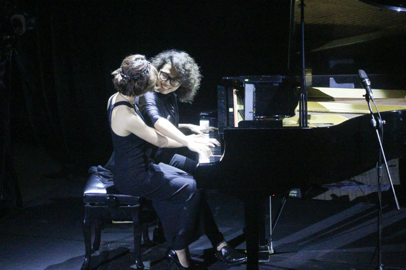 Thần đồng piano Evan Le biểu diễn nhạc Trịnh ảnh 9 Thần đồng piano Evan Le biểu diễn nhạc Trịnh ảnh 9