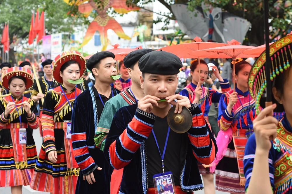 Mê mẩn vũ điệu đường phố của những cô gái Chiết Giang ảnh 1 Mê mẩn vũ điệu đường phố của những cô gái Chiết Giang ảnh 1