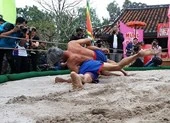 Nô nức xem đô vật xứ Huế tranh tài