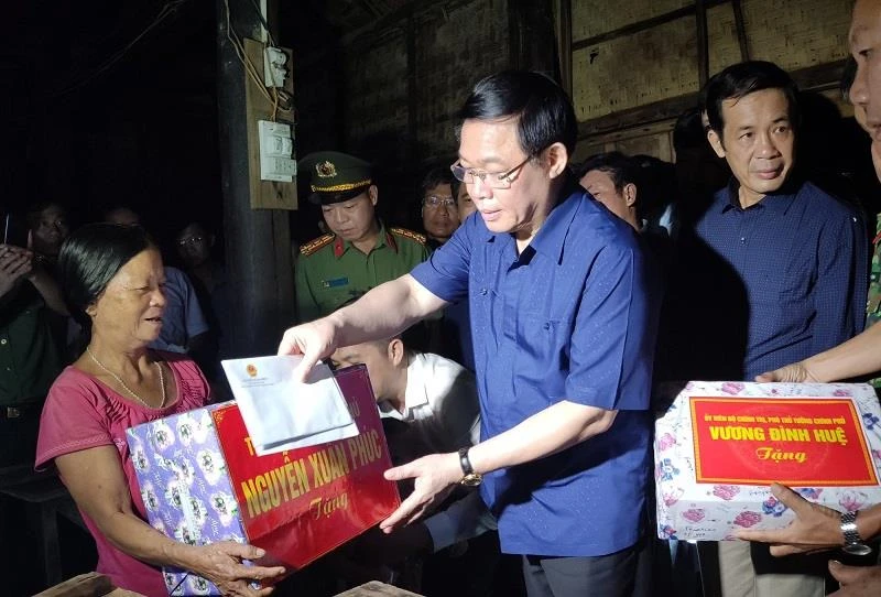 Chùm ảnh: Tân Hóa sau cơn lũ dữ ảnh 15