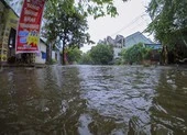 Một số đường ở Huế ngập nặng, 2 thủy điện xả lũ