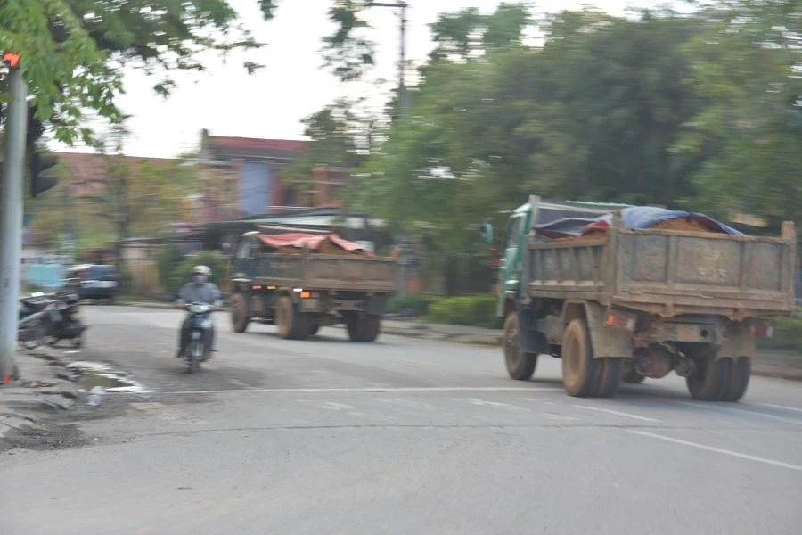 Quảng Trị có văn bản yêu cầu cơ quan, đơn vị tăng cường kiểm tra xử lý xe quá khổ quá tải.
