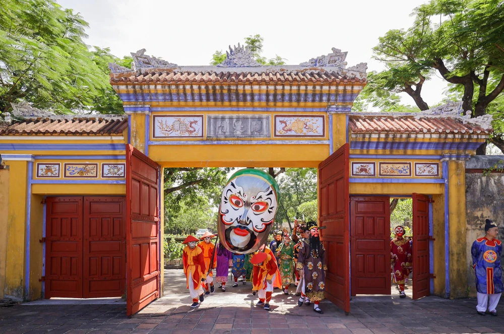 Ngoài việc tạo không khí trang nghiêm tri ân, ngưỡng vọng tổ nghề sân khấu, chương trình tạo ra một lễ hội đường phố vui tươi, thu hút người dân và du khách, đồng thời giới thiệu tôn vinh di sản Tuồng cổ.