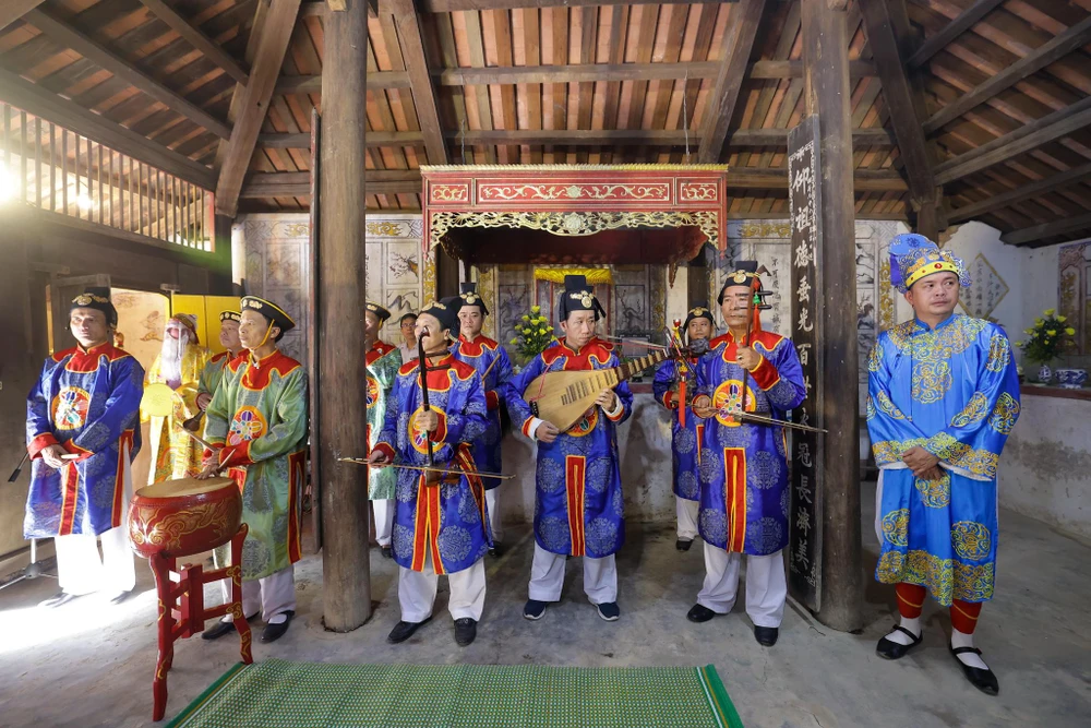 Lễ giỗ tổ sân khấu tại di tích Thanh Bình từ đường (281 Chi Lăng, TP. Huế) để tri ân những người có công trạng đối với nghệ thuật sân khấu Tuồng Huế.