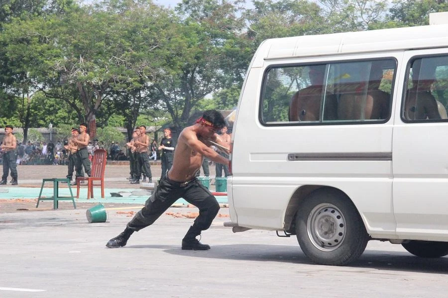 Những màn biểu diễn của các chiến sĩ Cảnh sát cơ động.
