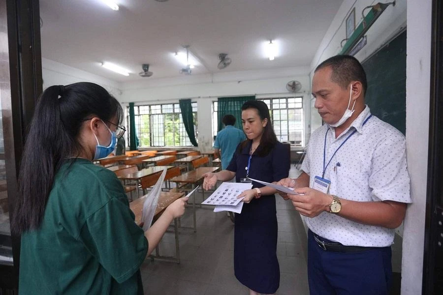 Thí sinh dự thi tốt nghiệp THPT tại Đà Nẵng. Ảnh: T.A Thí sinh dự thi tốt nghiệp THPT tại Đà Nẵng. Ảnh: T.A