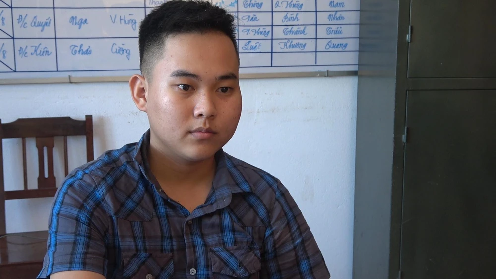 Hồ Viết Hiệp tại cơ quan công an.