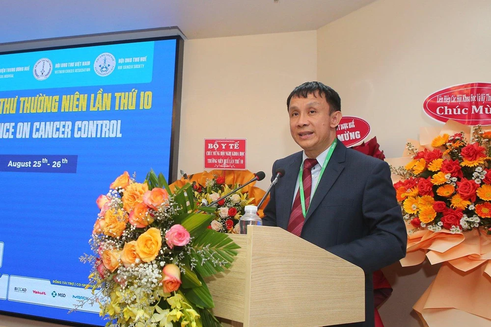 GS.TS Phạm Như Hiệp - Giám đốc Bệnh viện Trung ương Huế. Ảnh: T.HIỂN