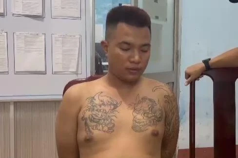 Nguyễn Tất Quyền lúc bị bắt giữ. Ảnh: C.QUANG