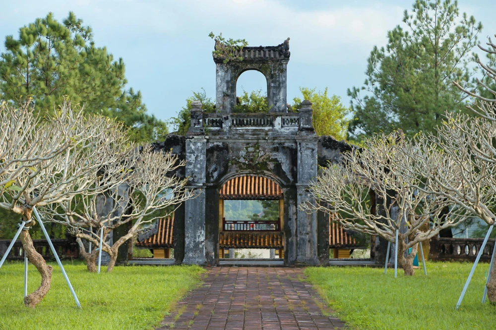 Trước thực trạng của công trình, UBND tỉnh Thừa Thiên - Huế vừa có tờ trình HĐND tỉnh phê duyệt đầu tư dự án tu bổ, tôn tạo, phục hồi di tích Văn Miếu với số tiền 65 tỉ đồng.