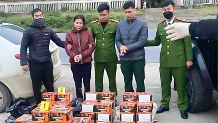 Lê Văn Thái và Hoàng Thị Oanh bị bắt giữ. Ảnh: CAHH