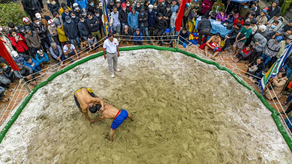 Giải Vật làng Thủ Lễ được khôi phục và tổ chức thường niên vào ngày mùng 6 Tết hàng năm, tuy nhiên do thời tiết nên năm nay được dời đến ngày mùng 9. Ảnh: L.HOÀNG