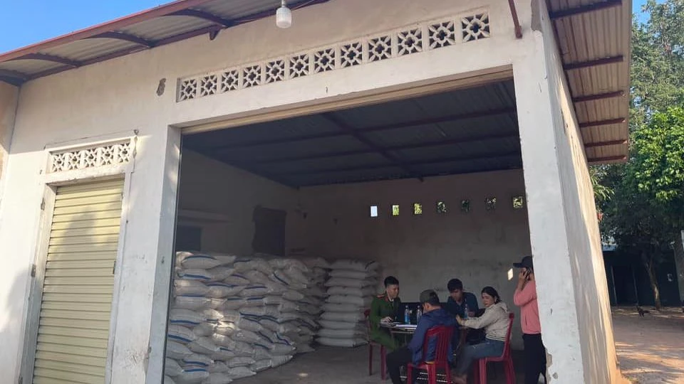 10 tấn đường trắng không có giấy tờ chứng minh nguồn gốc xuất xứ.