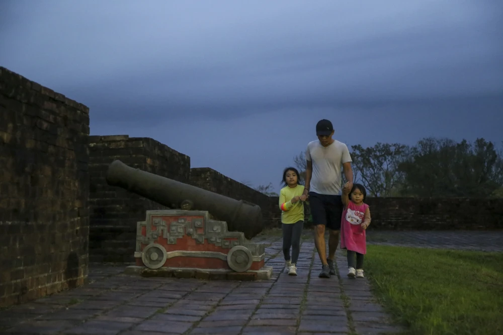 Đây cũng là con đường nhiều người chọn chạy bộ vào các buổi chiều tối.