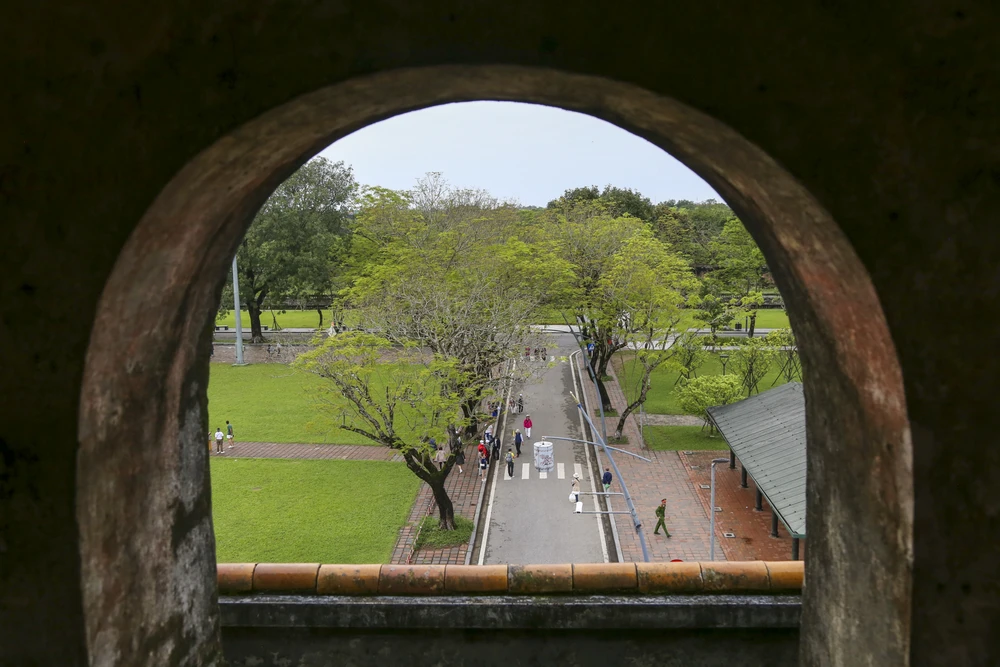 Từ khi con đường này được nối thông, thời gian qua đã thu hút rất đông người dân, du khách trong và ngoài nước đến tham quan. Nhiều người tỏ ra thích thú với con đường này.