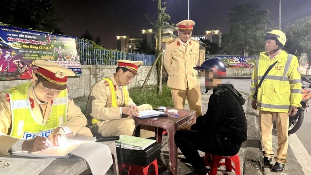 Gần 300 trường hợp bị xử lý vi phạm nồng độ cồn.