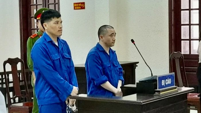 Bị cáo Tongleng Lo và Thongvang tại tòa.