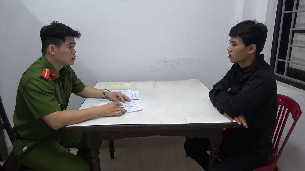 Lê Văn Ty tại cơ quan công an. Ảnh:CA.