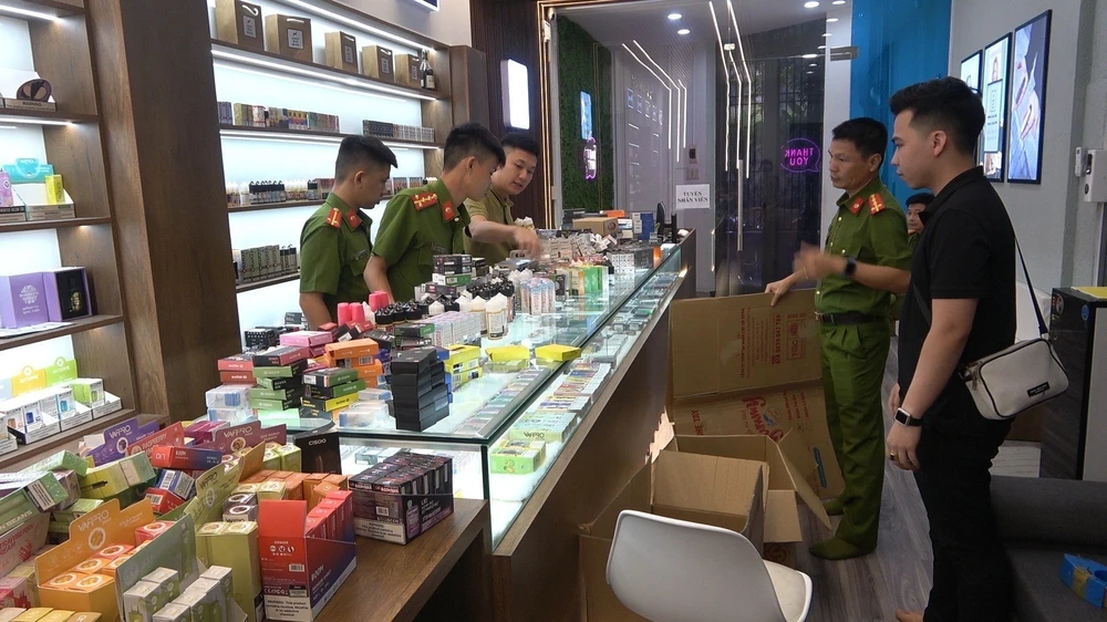 Cơ quan chức năng phát hiện hơn 1.000 hàng hóa không rõ nguồn gốc xuất xứ. Ảnh: CACC