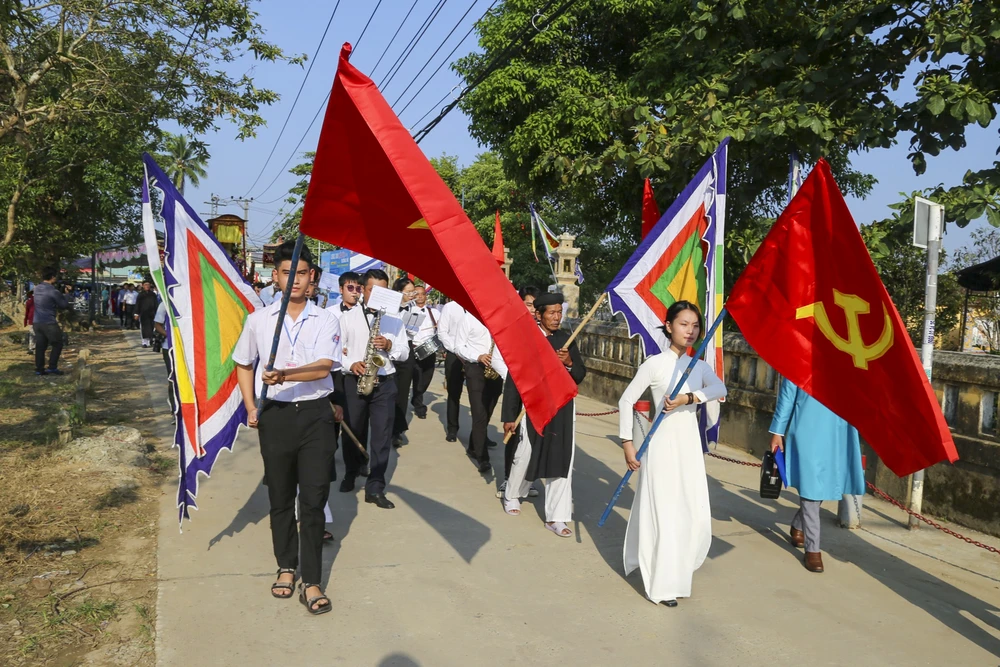 Kỷ niệm 133 năm ngày sinh của Chủ tịch Hồ Chí Minh (19-5-1890 - 19-5-2023), Bảo tàng Hồ Chí Minh tỉnh Thừa Thiên Huế chủ trì, phối hợp với các đơn vị tổ chức Lễ hội làng Dương Nỗ với chủ đề "Dương Nỗ - Hành trình tháng 5".