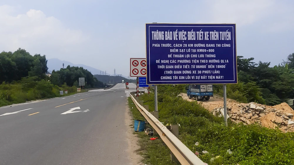 Cơ quan chức năng đã thông báo về việc điều tiết xe trên tuyến.