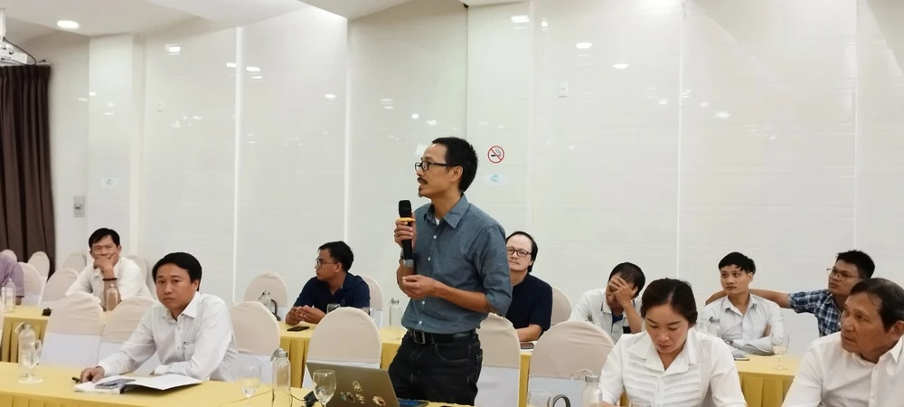 KTS Trương Hồng Trường phát biểu tại hội thảo.