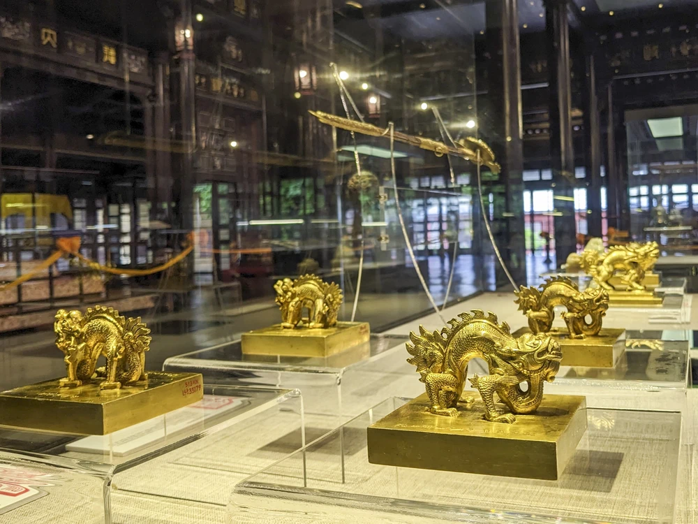 Các cổ vật được trưng bày tại Bảo tàng Cổ vật Cung đình Huế. Ảnh: NGUYỄN DO