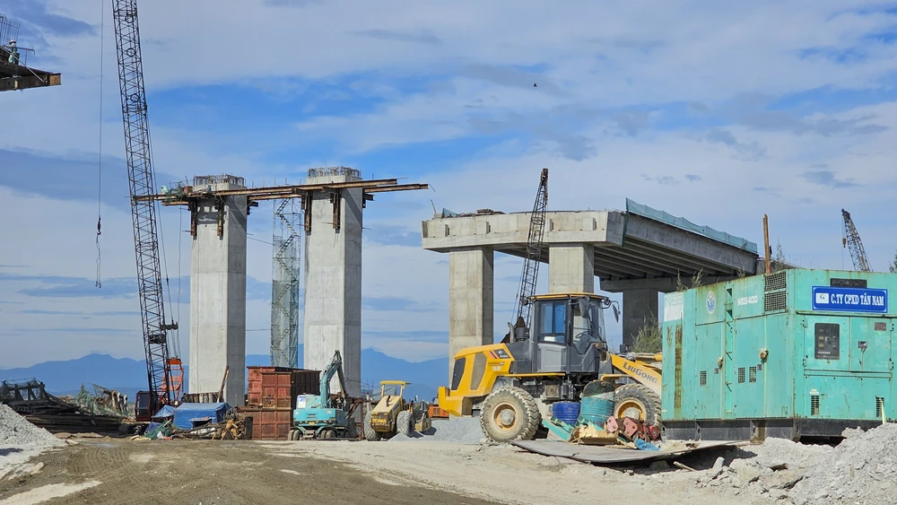 Dự án nhằm hình thành tuyến đường du lịch ven biển đi dọc bờ biển tỉnh Thừa Thiên Huế, tạo điều kiện thúc đẩy hình thành các đô thị ven biển, phục vụ phát triển kinh tế, xã hội, du lịch của địa phương, cải thiện và nâng cao đời sống của người dân tại các xã ven biển.