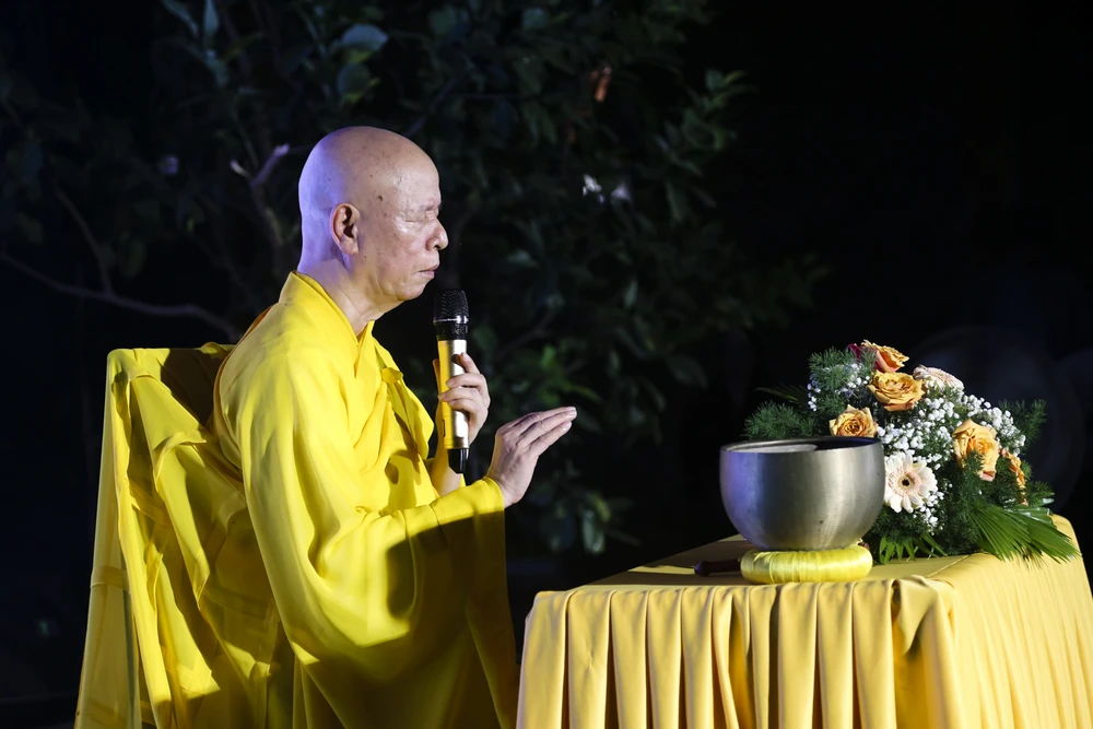 Hòa thượng Thích Thái Hòa, trụ trì Tự viện Phước Duyên đã pháp thoại, giảng giải cho phật tử nghe về ý nghĩa của ngày lễ Vu lan, chia sẻ về chữ "Hiếu" trong đạo Phật.